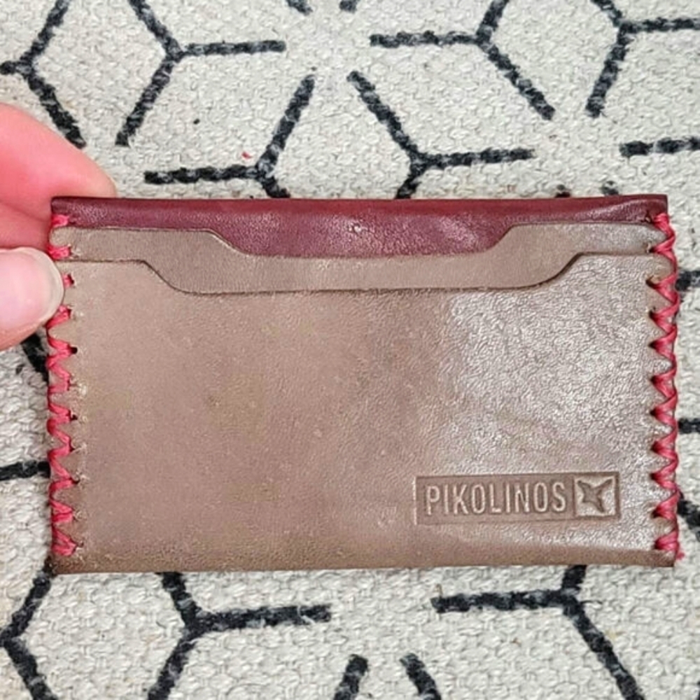 Pikolinos Unisex Taupe Brown w Wine Red Accent Leather Credit Card Holder Wallet